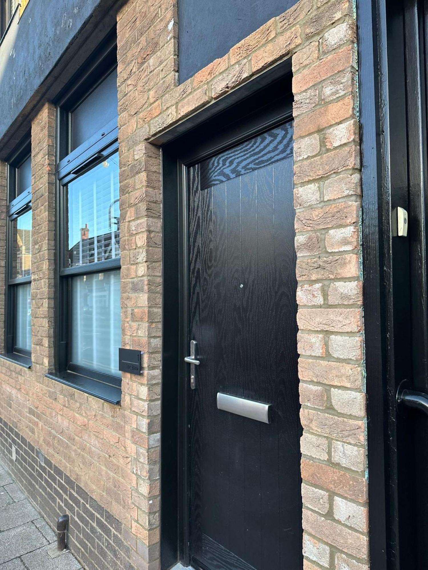 Spacious Modern 1 Bed Apartments In St Neots - Perfect For Contractors & Professionals - Free Parking - Wifi - Fully Equipped Kitchen - Smart Tv Ideal For Work Stays And Long Projects Kültér fotó