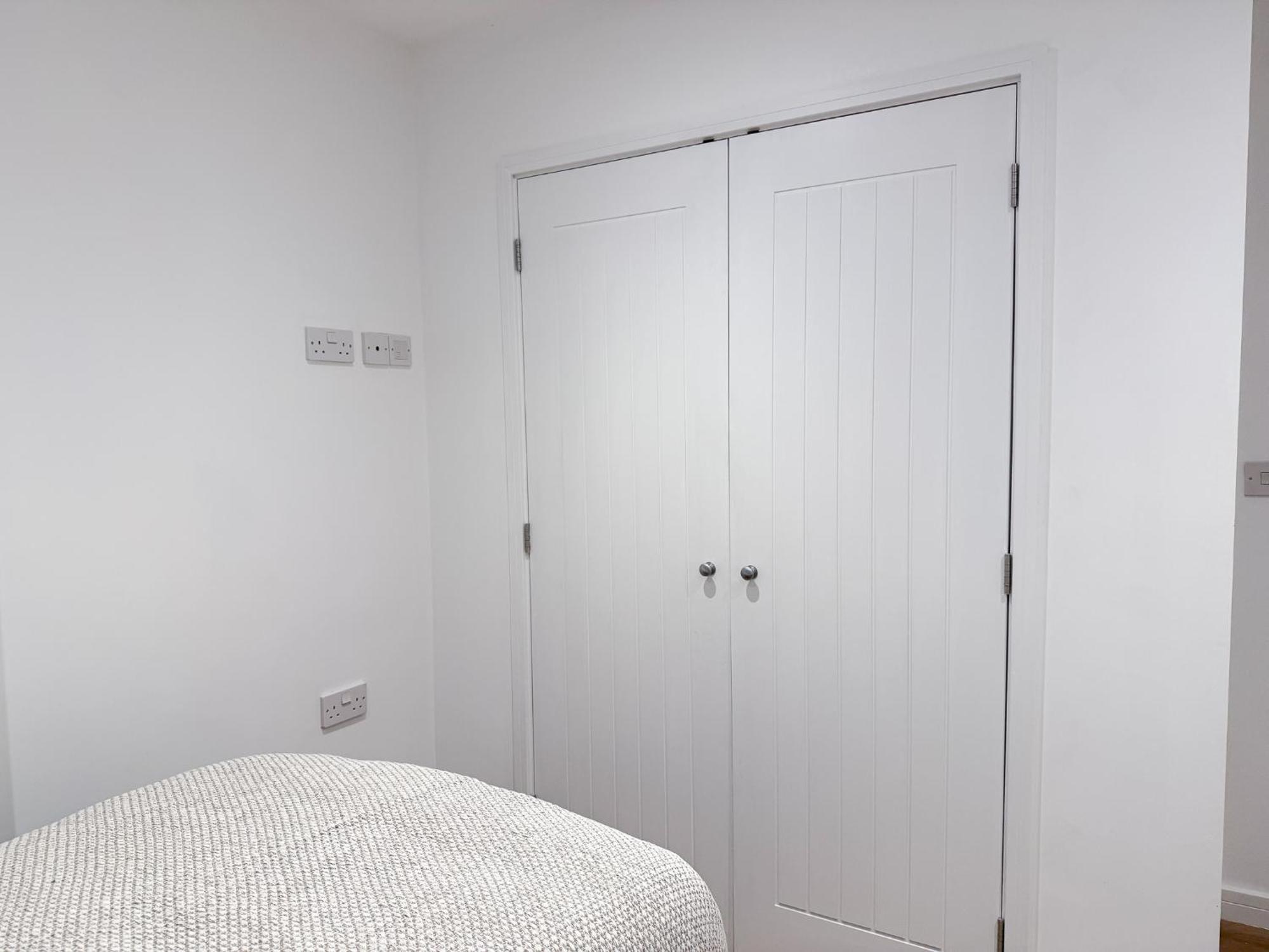 Spacious Modern 1 Bed Apartments In St Neots - Perfect For Contractors & Professionals - Free Parking - Wifi - Fully Equipped Kitchen - Smart Tv Ideal For Work Stays And Long Projects Kültér fotó