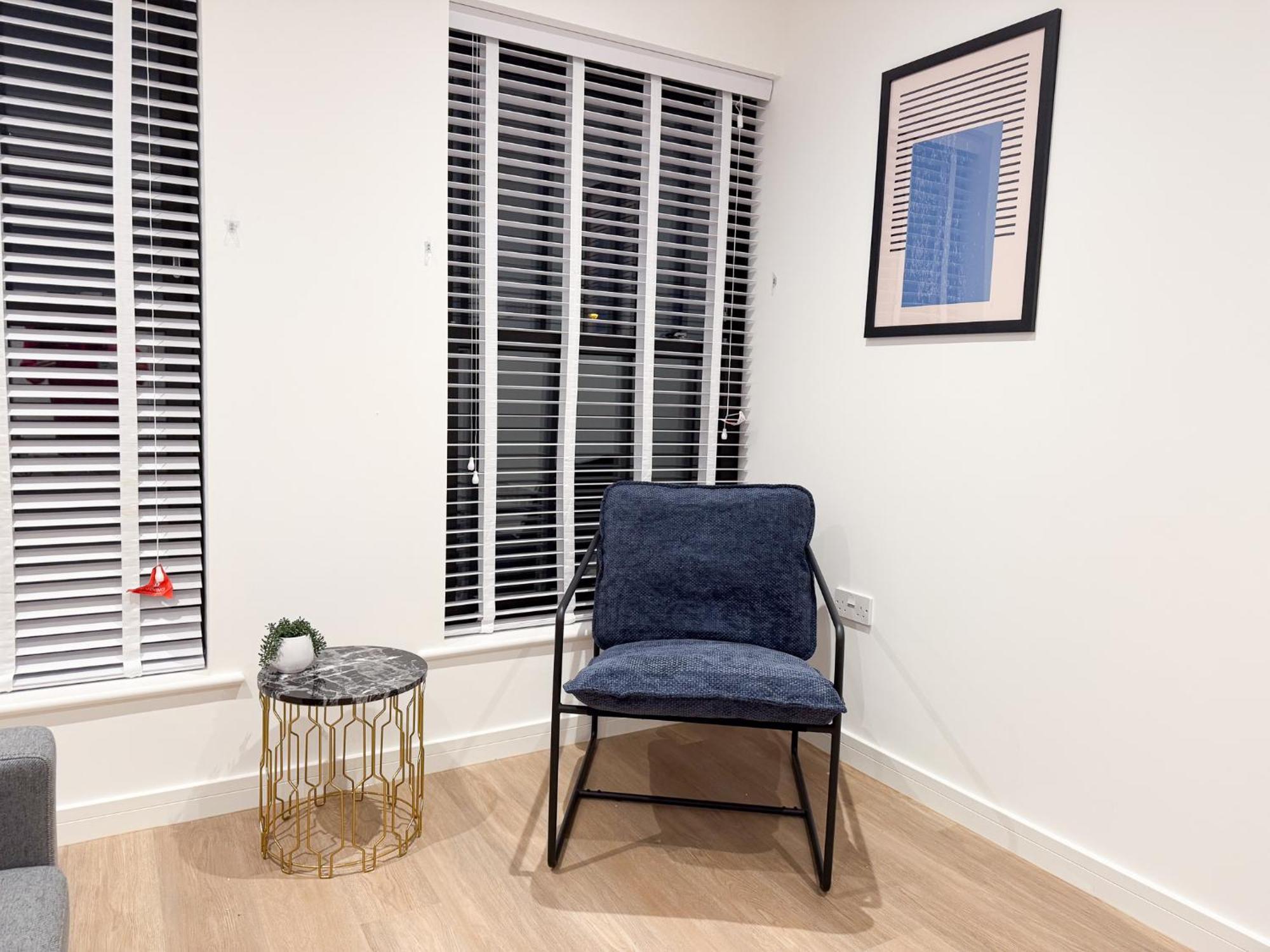 Spacious Modern 1 Bed Apartments In St Neots - Perfect For Contractors & Professionals - Free Parking - Wifi - Fully Equipped Kitchen - Smart Tv Ideal For Work Stays And Long Projects Kültér fotó